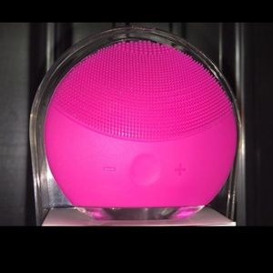 Foreo Women’s LUNA mini 2. facial cleansing brush